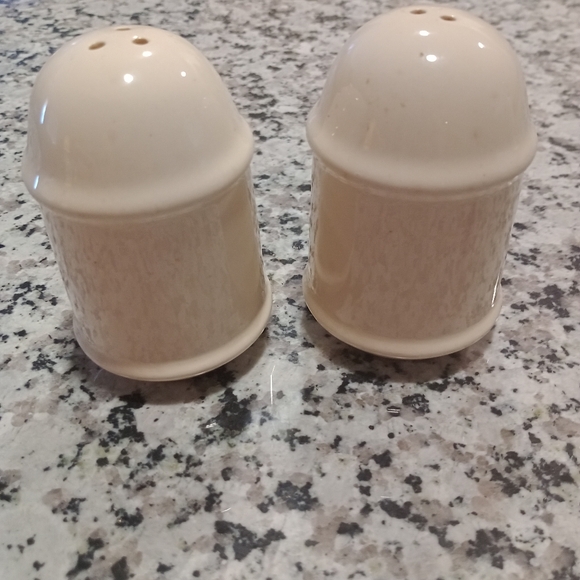 Vintage Classic Country Duck Salt and Pepper Shakers Set - Picture 2 of 4
